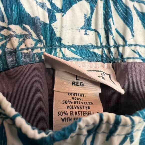 L.L. Bean - Men's Vacationland Stretch Swim Trunks, Print, 8" - Size L - Picture 3 of 4